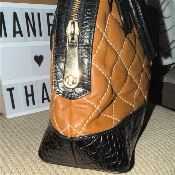 Michael Kors Smythe Dome sz Large - Picture 8 of 13